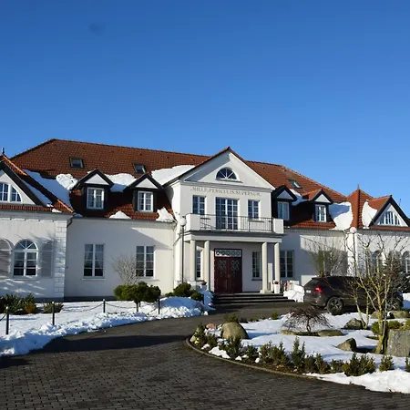 Palac I Folwark Nemino 5*