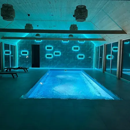 Feriested Palac I Folwark Nemino