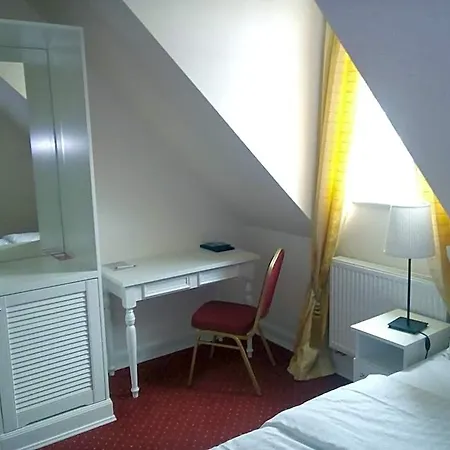 Palac I Folwark Nemino 5*