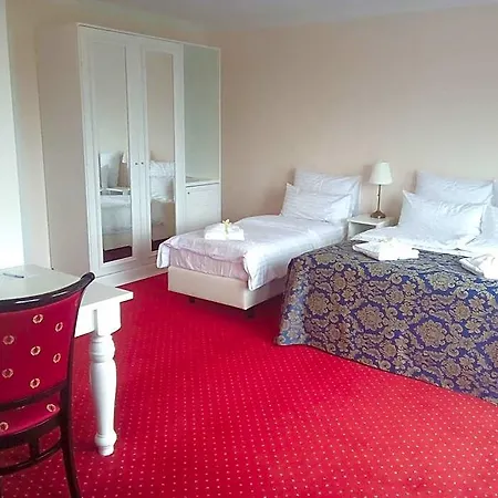 Palac I Folwark Nemino 5*