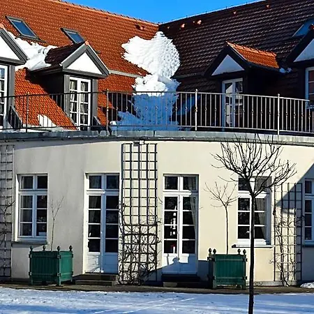 Palac I Folwark Nemino 5*