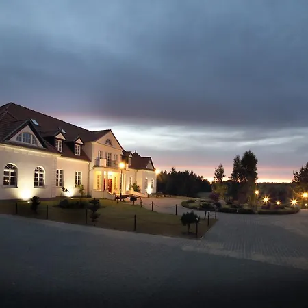 Semesteranläggning (resort) Palac I Folwark Nemino