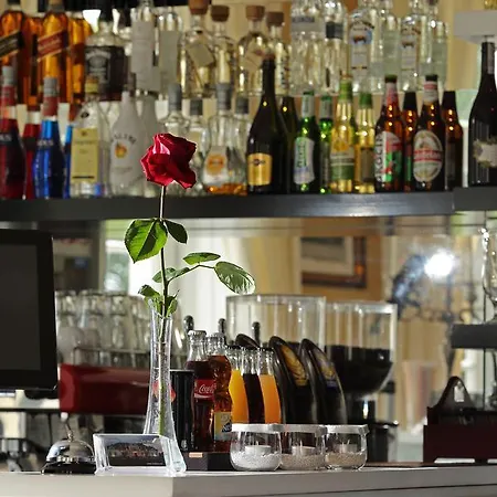 Palac I Folwark Nemino