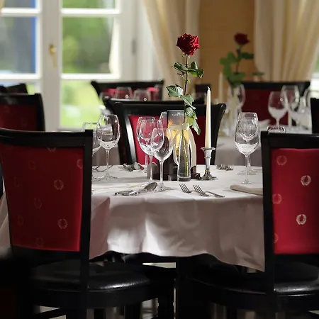 Palac I Folwark Nemino Feriested Sierakowice (Pomerania)