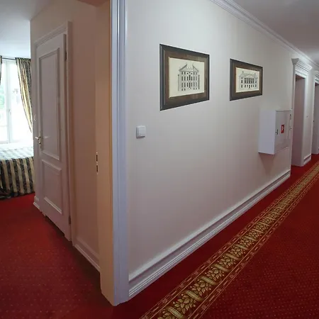 Resort Palac I Folwark Nemino Sierakowice (Pomerania)