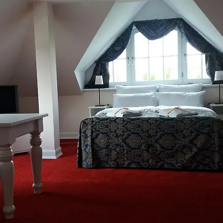 Palac I Folwark Nemino 5* Sierakowice (Pomerania)