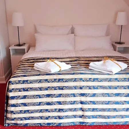 Palac I Folwark Nemino Feriested Sierakowice (Pomerania)