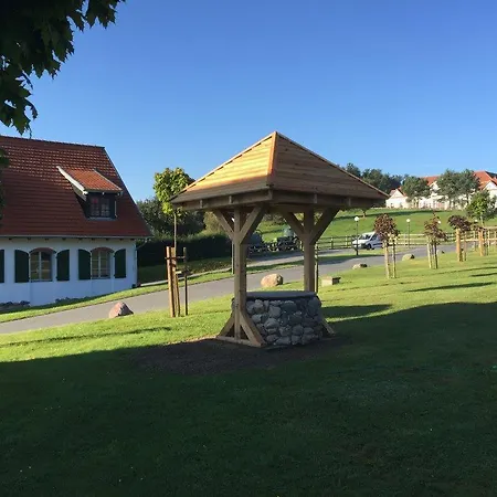 Palac I Folwark Nemino Semesteranläggning (resort)