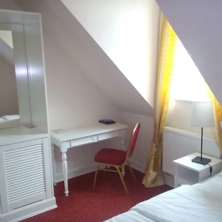 Feriested Palac I Folwark Nemino