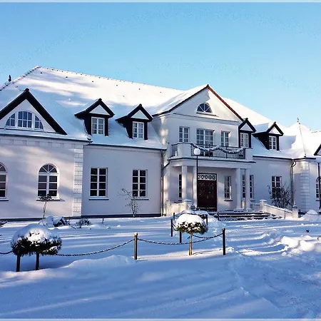 Semesteranläggning (resort) Palac I Folwark Nemino 5*