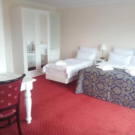 Palac I Folwark Nemino 5* Sierakowice (Pomerania)