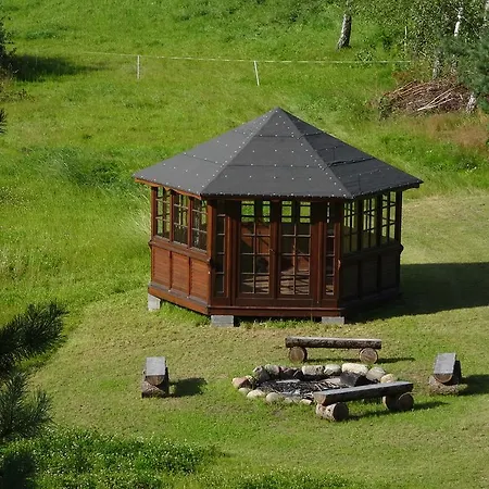 Palac I Folwark Nemino Sierakowice (Pomerania)