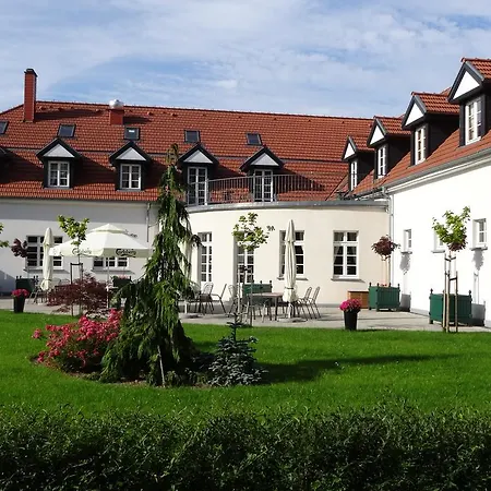 Ośrodek wypoczynkowy Folwark ńemino Sierakowice (Pomerania)