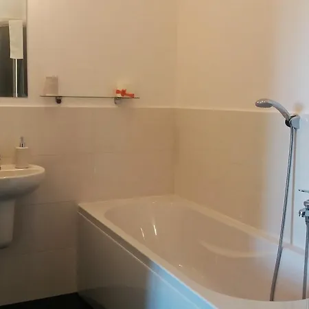 Palac I Folwark Nemino Feriested Sierakowice (Pomerania)