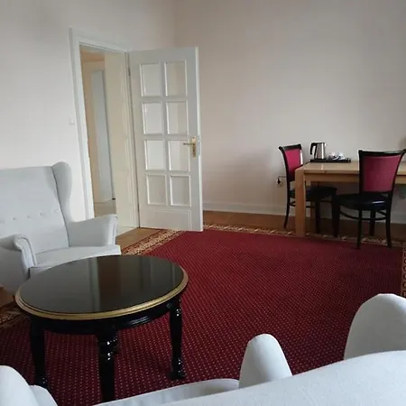 Palac I Folwark Nemino 3*