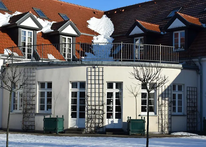 Palac I Folwark Nemino