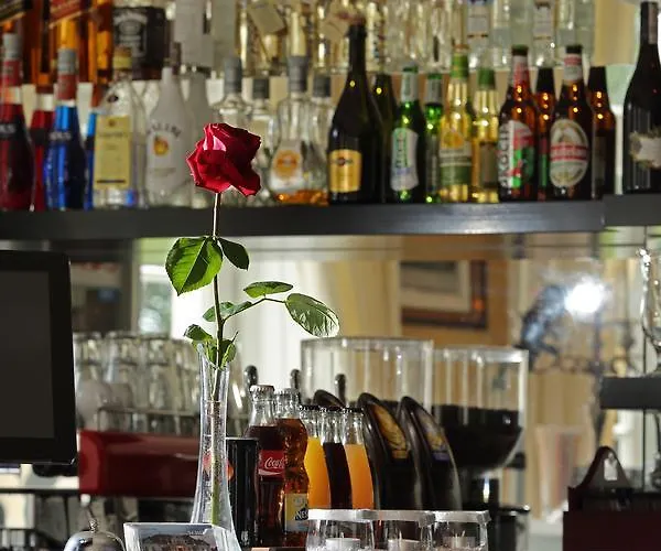 Palac I Folwark Nemino