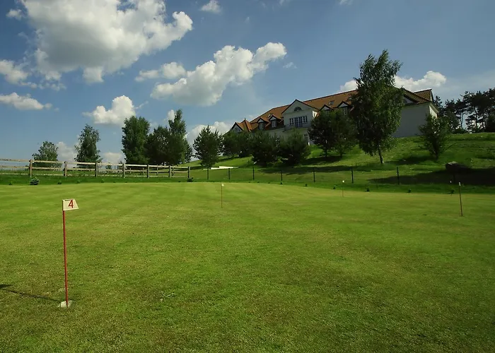 Palac I Folwark Nemino 5*