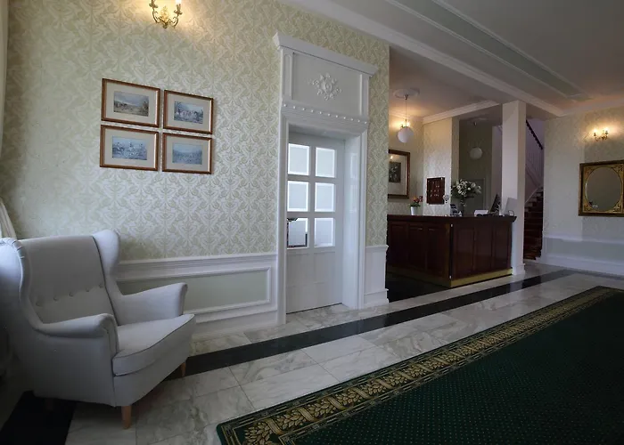 Palac I Folwark Nemino Semesteranläggning (resort) 5*