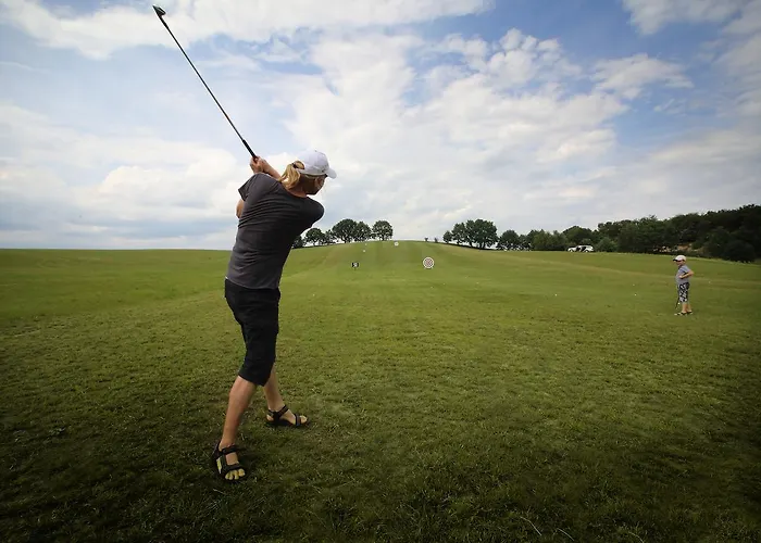 Semesteranläggning (resort) Palac I Folwark Nemino Sierakowice (Pomerania)