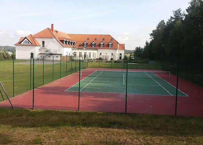 Palac I Folwark Nemino Semesteranläggning (resort) Sierakowice (Pomerania)
