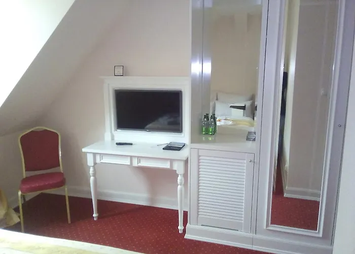 Palac I Folwark Nemino Semesteranläggning (resort)