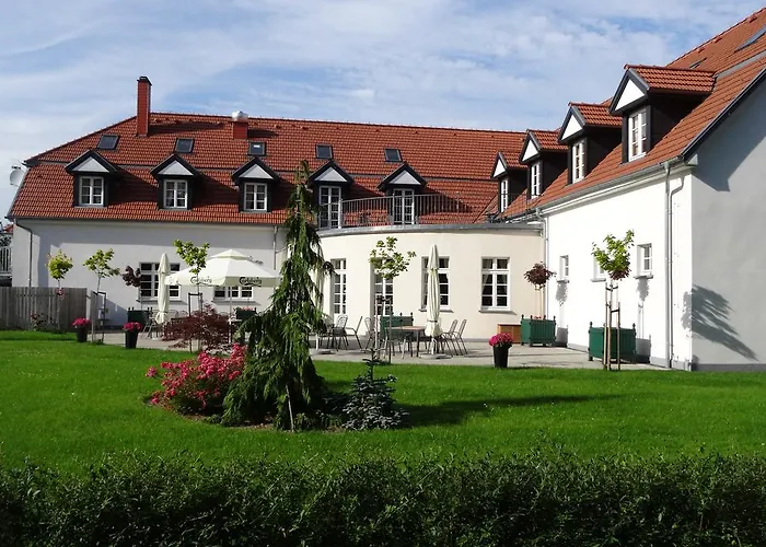 Station touristique Palac I Folwark Nemino Sierakowice (Pomerania)