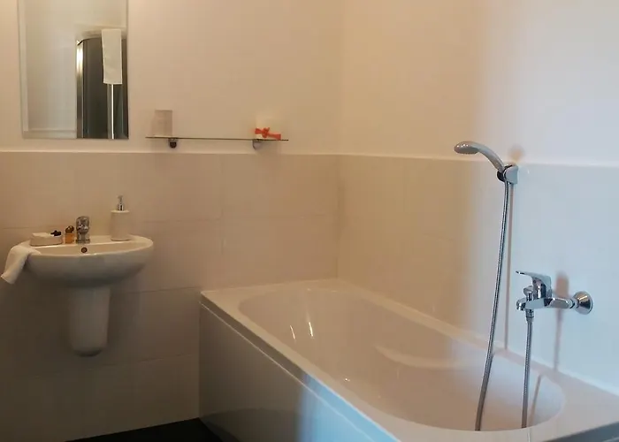 Palac I Folwark Nemino Semesteranläggning (resort) Sierakowice (Pomerania)