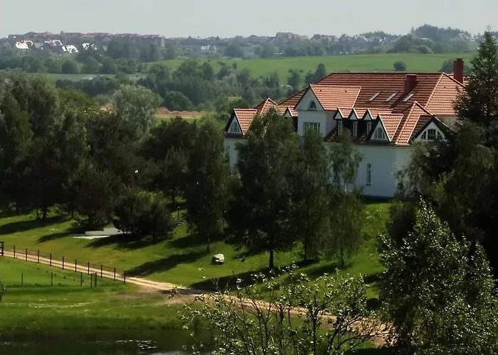 Palac I Folwark Nemino 5* Sierakowice (Pomerania)