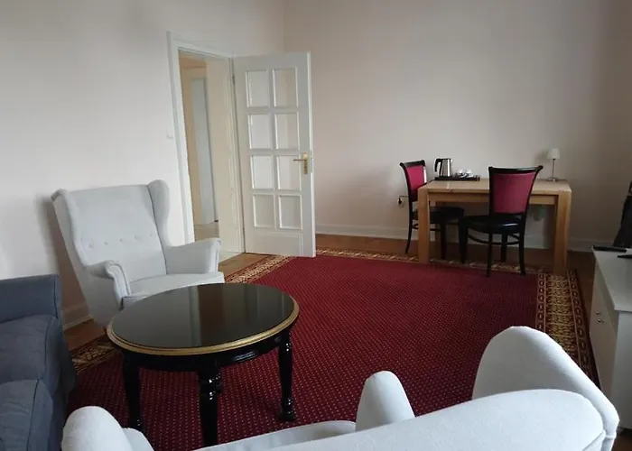 Palac I Folwark Nemino 5*