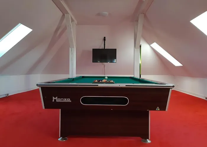 Palac I Folwark Nemino